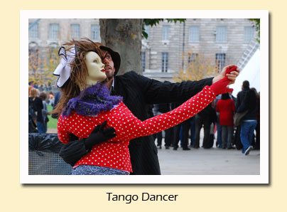 tango dancers