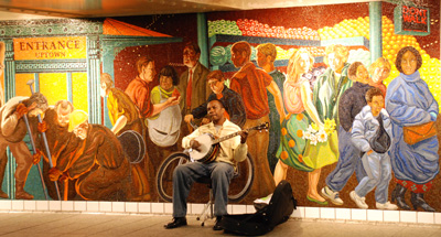 banjo player in subway station